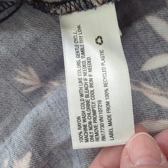 Floral Maternity dress - Picture 8 of 8